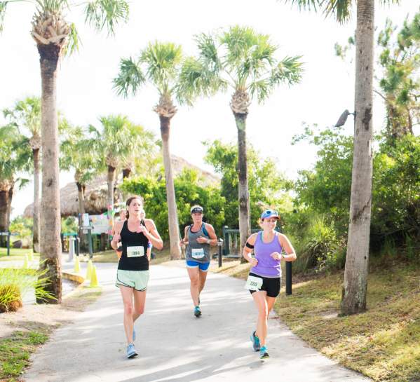 Runners at the Turtle Crawl on Jekyll Island