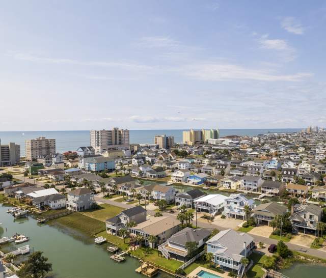 Beach Houses, condos and resorts in Cherry Grove