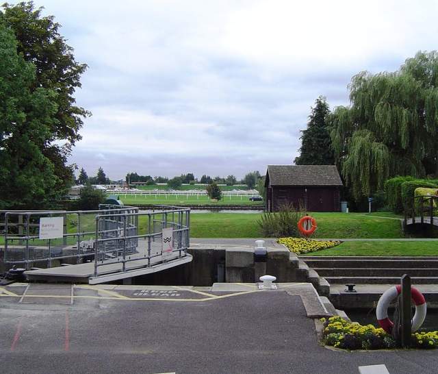 Boveney Lock