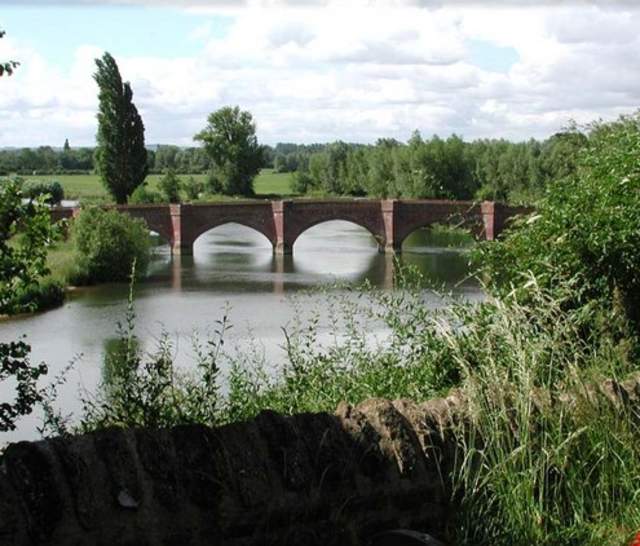 Clifton Hampden Bridge
