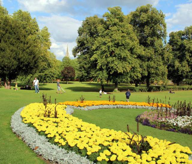 Higginson Park, Marlow