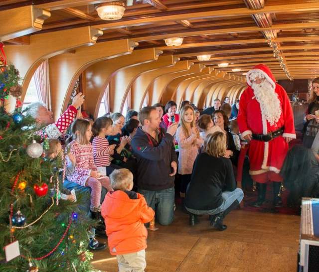 Hobbs of Henley Santa Cruise