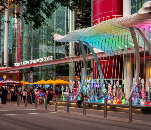 Party on the Plaza: A Night of Music and Fun