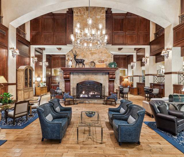 Unwind & Dine Package