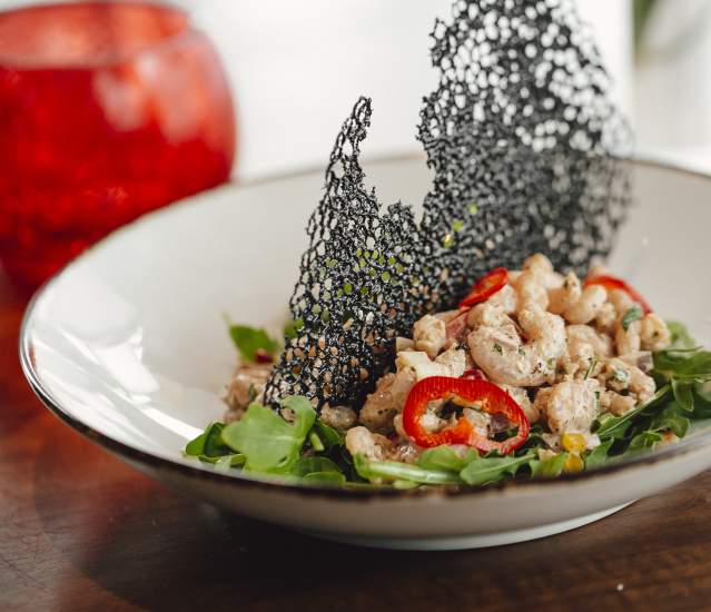 VASO ensalada de camarones tapa dish