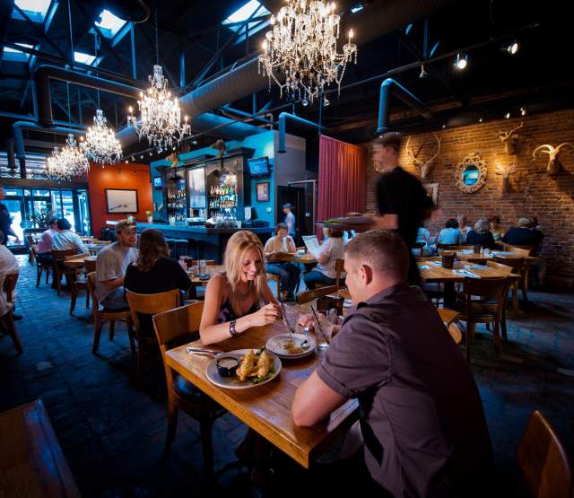 Couples enjoying the Twisted Fork on Omaha's culinary tour will experience a mouthwatering menu