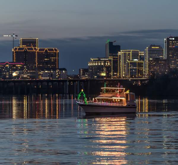 Your Guide to Holiday Lights in Downtown Richmond, VA