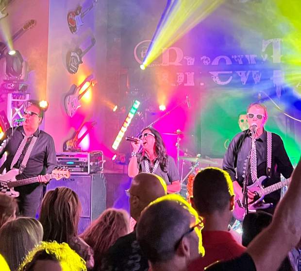 Where to Listen to Live Music in Overland Park This Summer