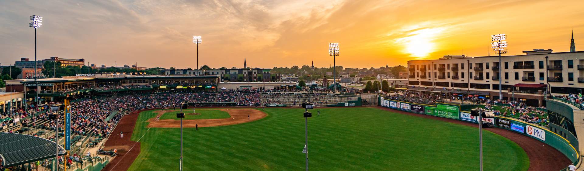 Minor-league team offers taste of baseball with 'Dining on the Diamond