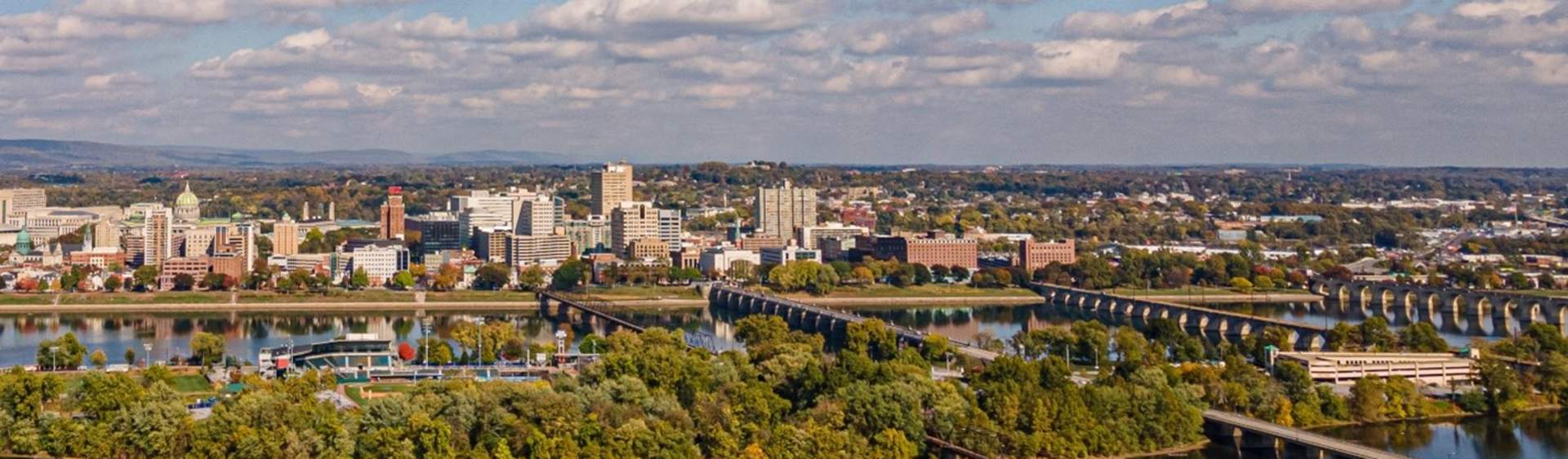 Descubre Stoudtburg Village en Pennsylvania, image size:1920x563