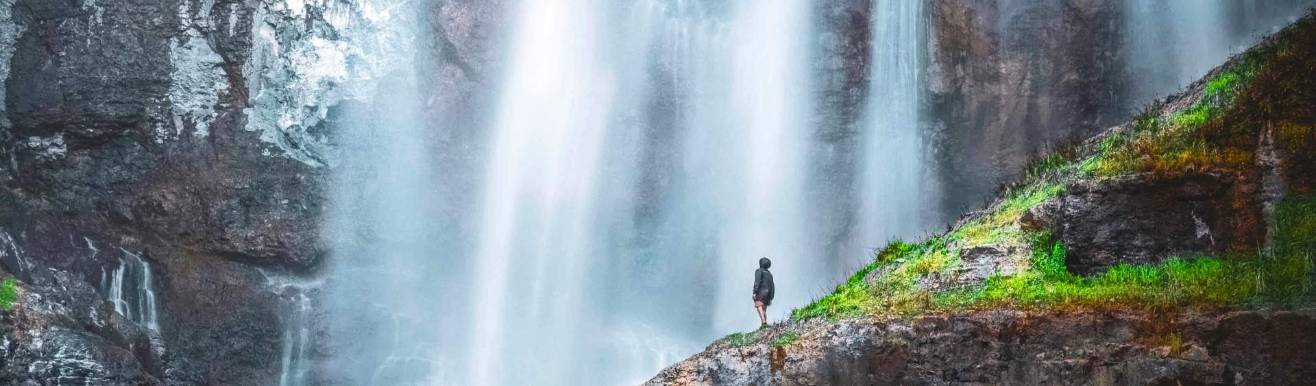 置物 Valley Waterfall Waterfall of the Hidden Valley in Belize