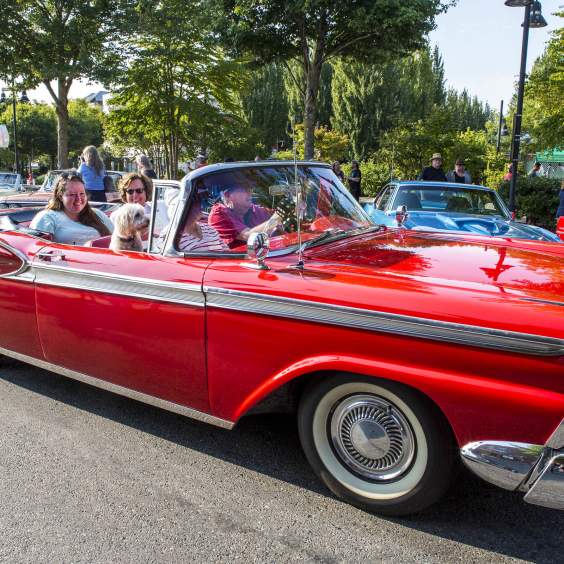 Cruz The Loop Returns to Downtown Renton