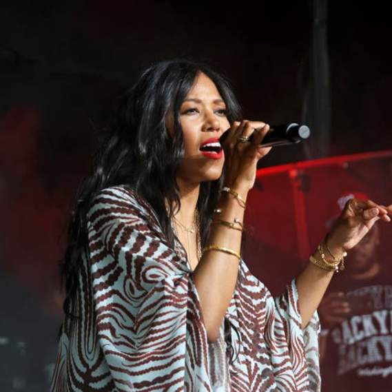 Amerie - Dickies Arena