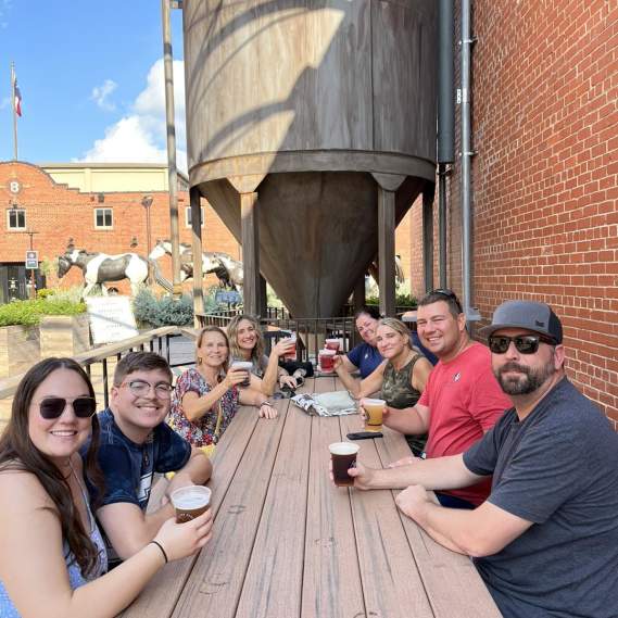 Fort Worth Crawling - Cowboy Pub Crawl