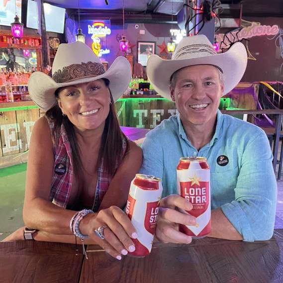 Fort Worth Crawling - Stockyards History Tour Pub Crawl