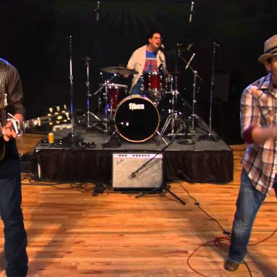 Turnpike Troubadours at Billy Bobs