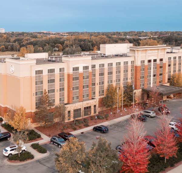 Sheraton St. Paul Woodbury Hotel