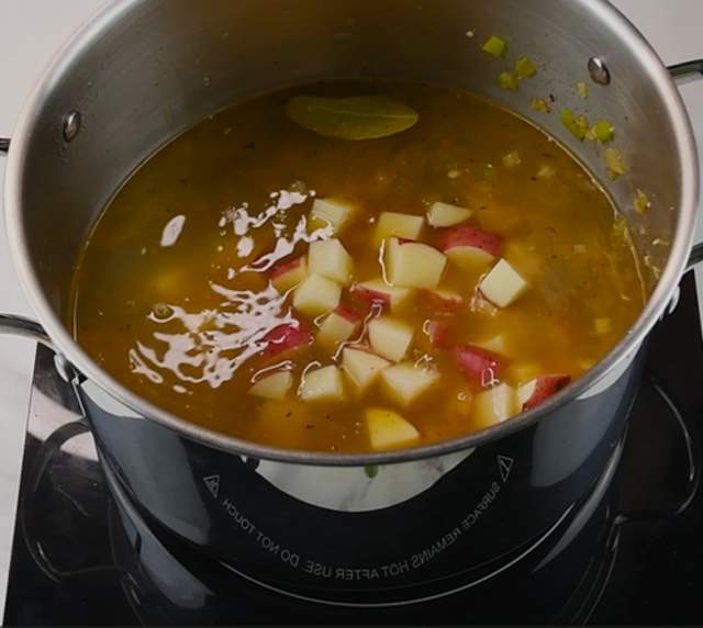 Dave's Fresh Marketplace: R.I. Clam Chowda