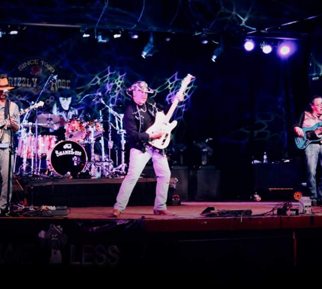LIVE MUSIC with Shameless at Lake Mac Casino