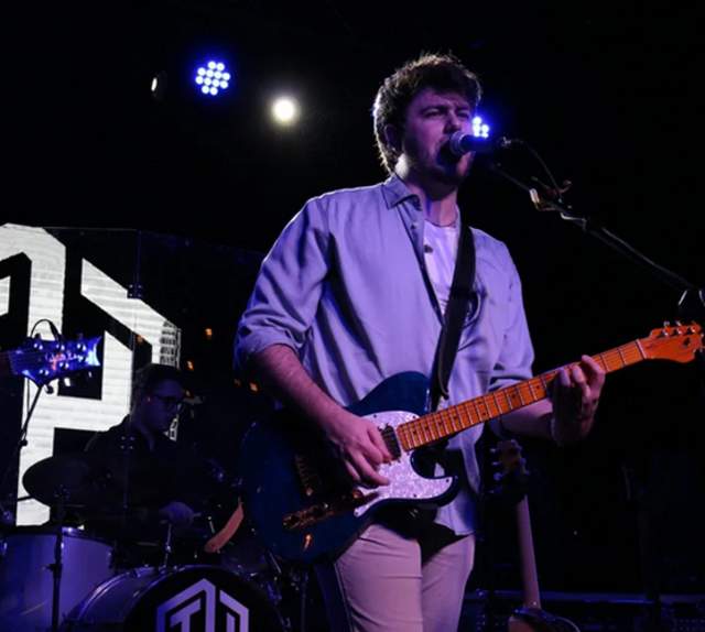 Live Music at Lake Mac Casino: Trent Hughes