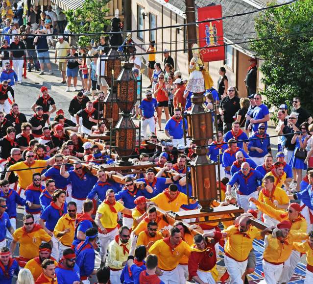 St Ubaldo_Statues