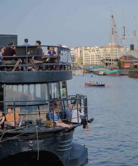 Bars and restaurants on boats in Bristol