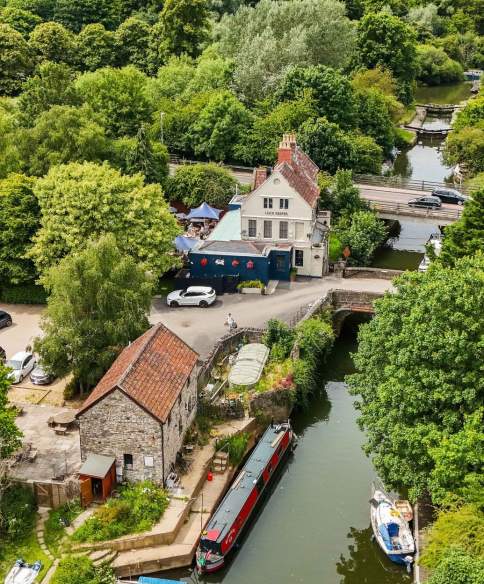 Top country pub walks near Bristol