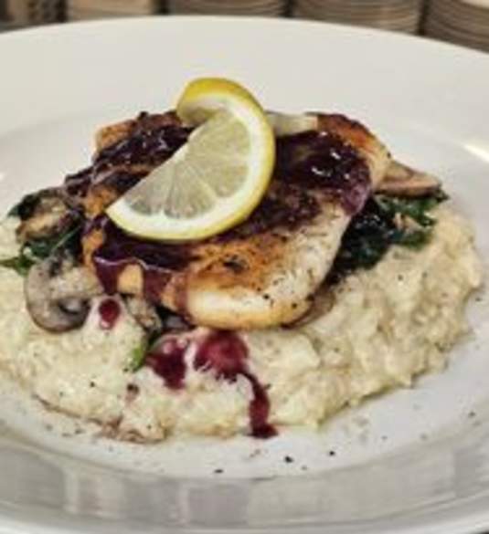 Harbor House Bar & Grill