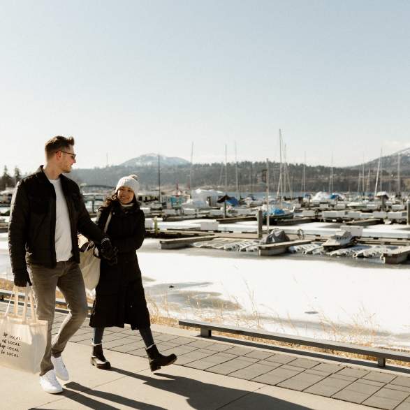 Couple_Walking_Along_the_Waterfront_Boardwalk_Downtown_Kelowna_5_