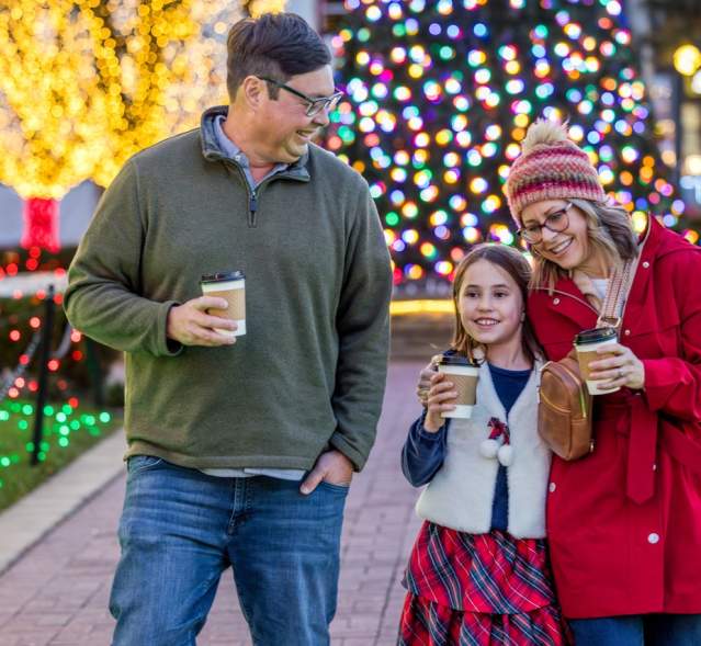 Five Can’t-Miss Family-Friendly Holiday Experiences in Bentonville, AR