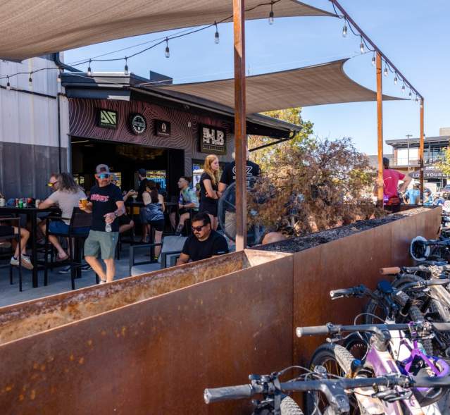 Outdoor Dining & Patios Around Bentonville