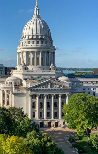 Panorama shot of the Wisconsin State Capitol building