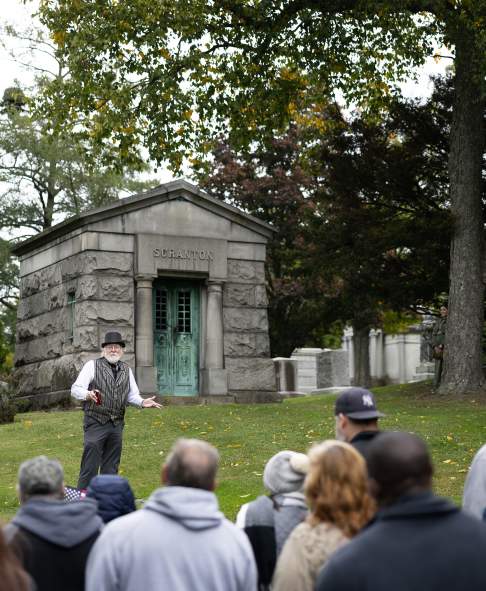 Dunmore Cemetery Tour 2022 Smith 02 LCVB