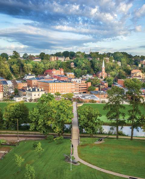 Galena foot bridge from Grant Park