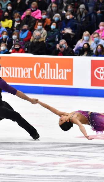 Jessica Calalang and Brian Johnson figure skating