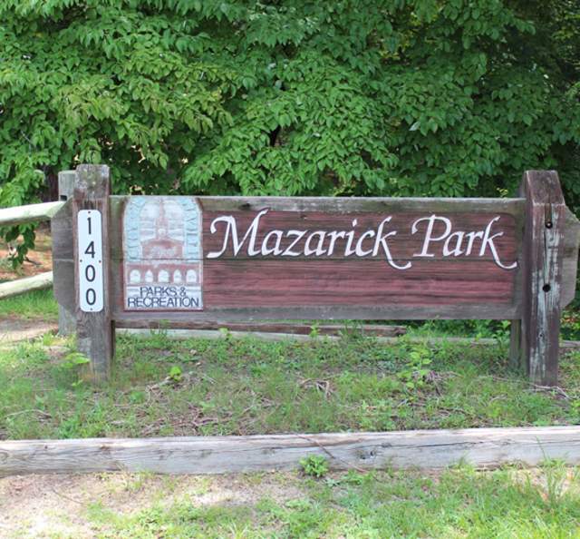 Disc Golf-Milton E. Mazarick Park