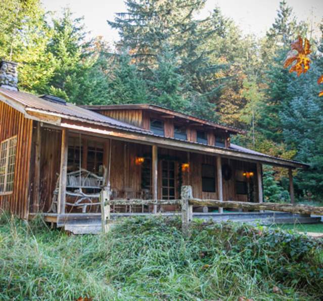 A Cabin, a Good Meal, and No Big Agenda: Winter in Ashford