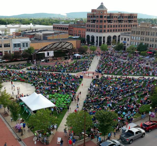 Concert on the Square