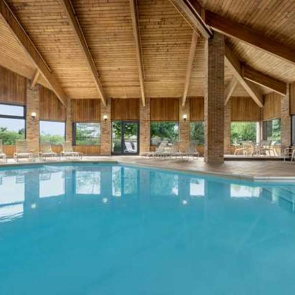 6 Hotels with Indoor Pools in Monroe County