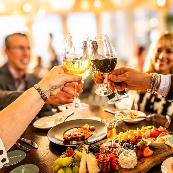 People dining at Citrus Club