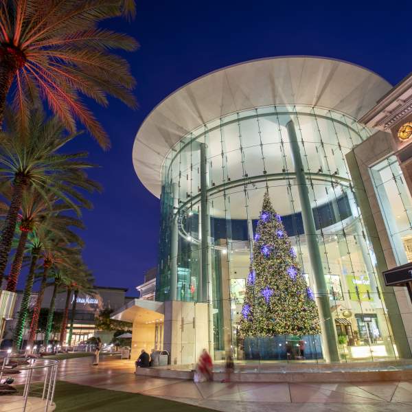 The Mall at Millenia main entrance for Christmas at night