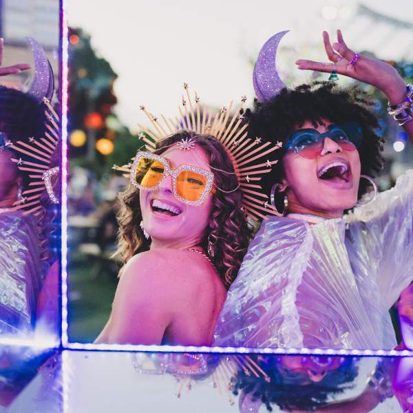 Two girls meet up at EDC