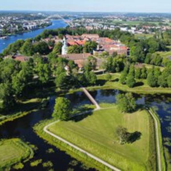 Dronebilde av gamlebyen