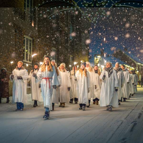 Lucia-tog på Verket i Moss med snø