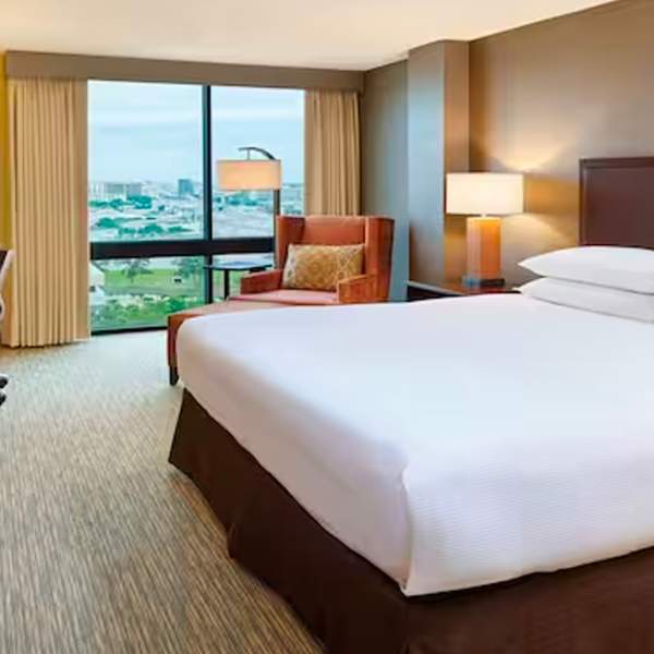Hotel Room with one bed