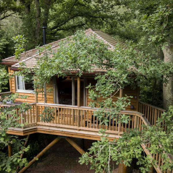 9 Top Glamping Spots in Sussex for Peaceful Getaways