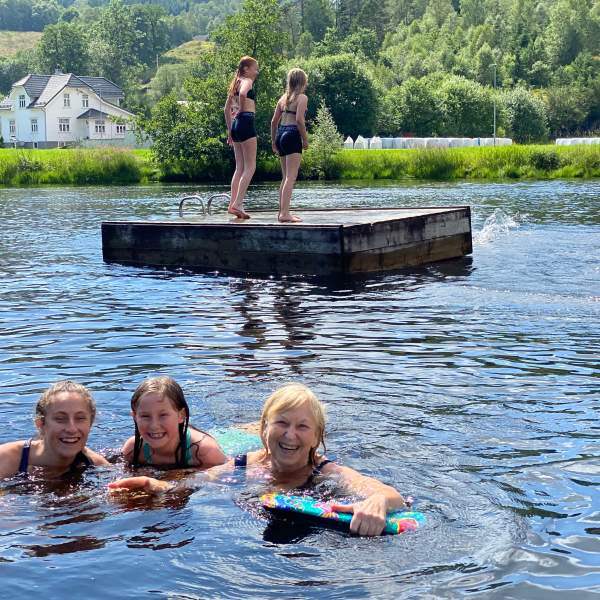 Badeperle, Feda, Kvinesdal