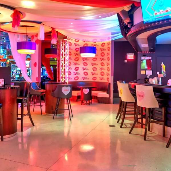 XO Bar | Valentine Themed Pop-Up Bar
