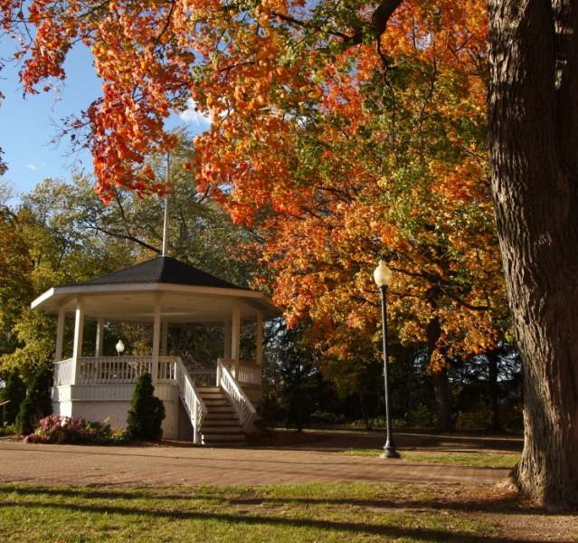 Thomas Centennial Park & Chesterton Bandstand