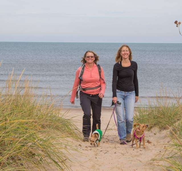 Women hiking in the Indiana Dunes